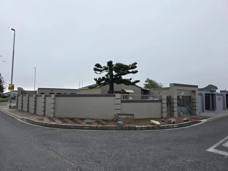 2 Bedroom Property for Sale in Bongweni Western Cape